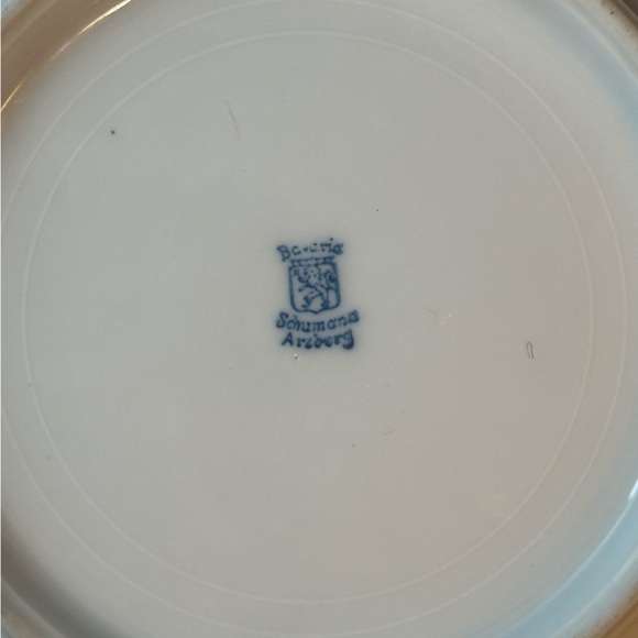 Schumann Bavaria Dresden pierced 7" porcelain bowl - Picture 7 of 7